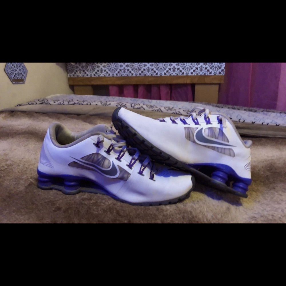 Purple and white Nike shox sz 9